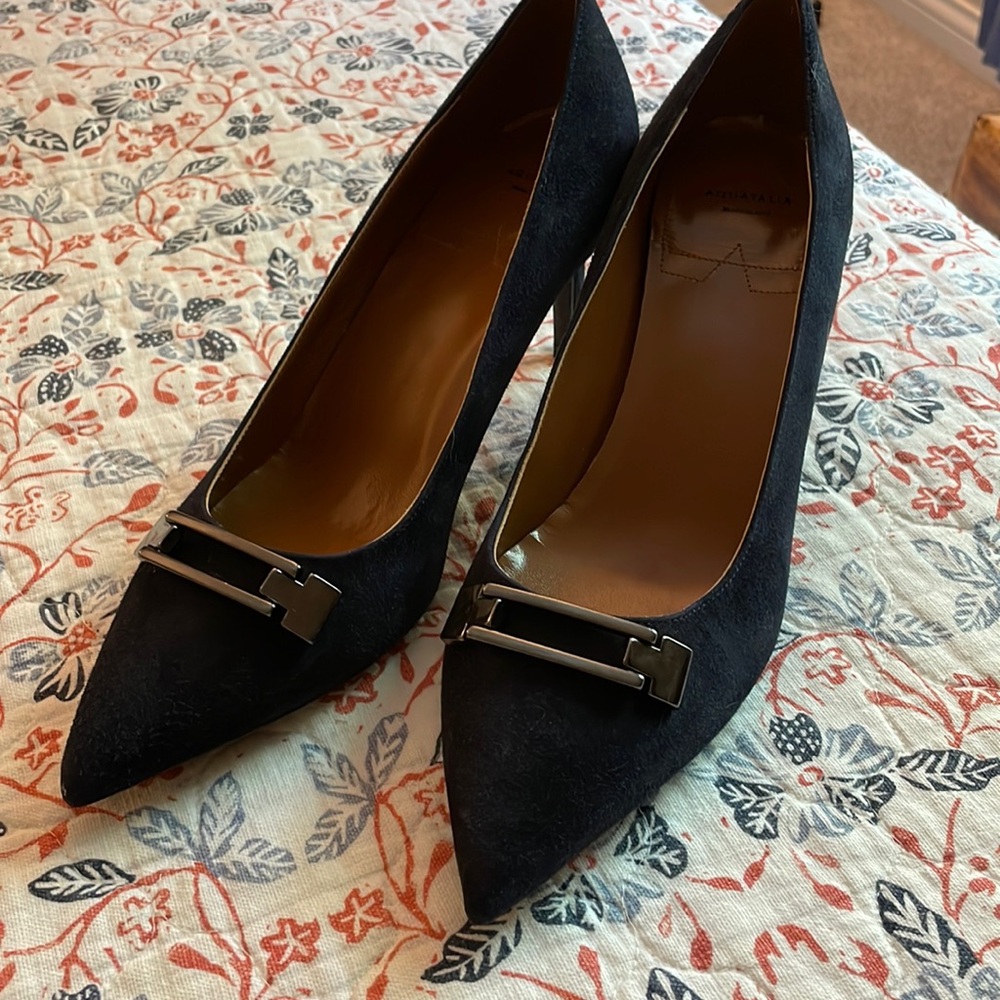 EUC Aquatalia navy blue heels with buckles